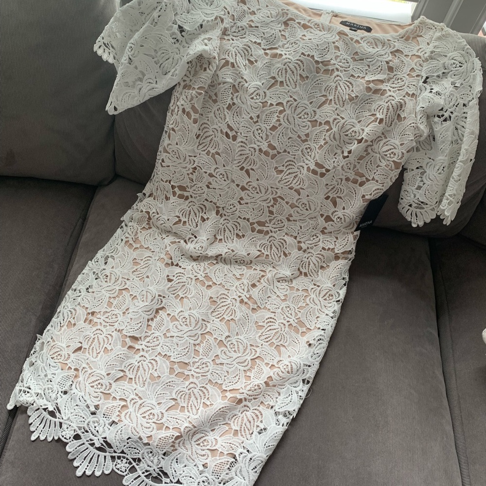 Lace dress! - Picture 6 of 6